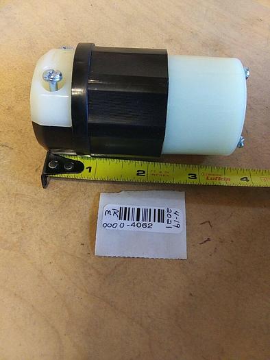 Leviton 2683 L12-30R Twist-Lock Connector 3 Pole 3 Wire