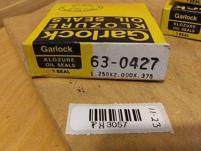 Garlock 63-0427 Oil Seal 1.25x2.000x.375 (Lot of 4)