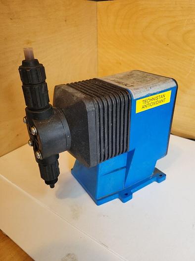 Used Omega PHP-501-G High Temp Diaphragm Pump