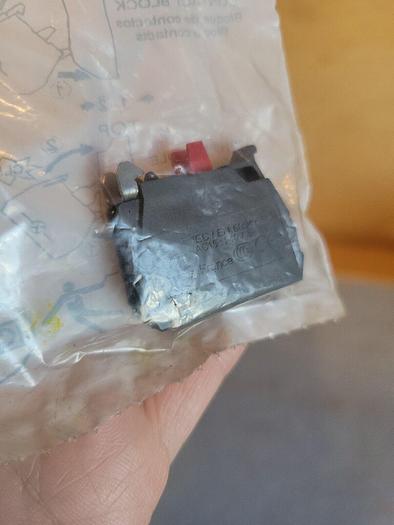 Telemecanique ZBE102 35564 Contact Block 785901355649