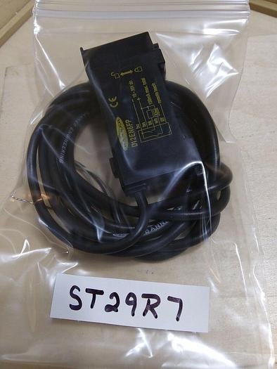 Used Banner D12EN6FP Teach Mode Fiber Optic Sensor