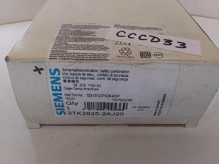 Siemens 3TK2825-2AJ20 Safety Relay (Very Minor Cosmetic Damage)