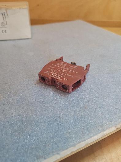 Siemens 3SB14 00-0A, Contact Block 1NO+1NC 4011209023628