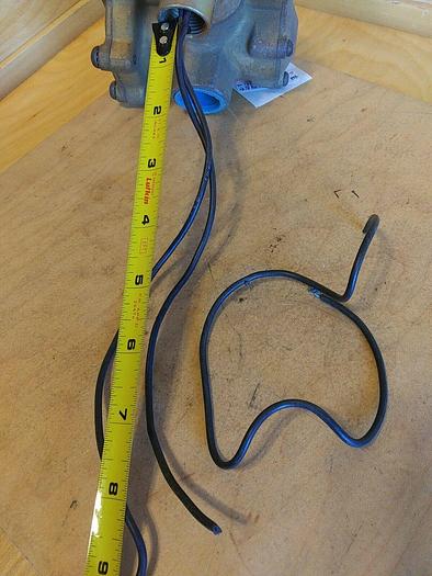 Skinner Valve LP3LB5150 Solenoid with 3 Port Valve *damaged wire