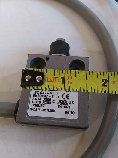 Honeywell 914CE18-3A Limit Switch