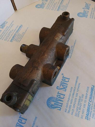 Used Versa VPP-4402 4-Way Valve