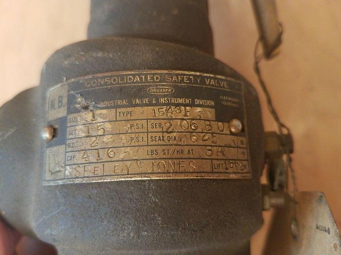 Dresser 1543F Size 1", 15 PSI Safety Relief Valve