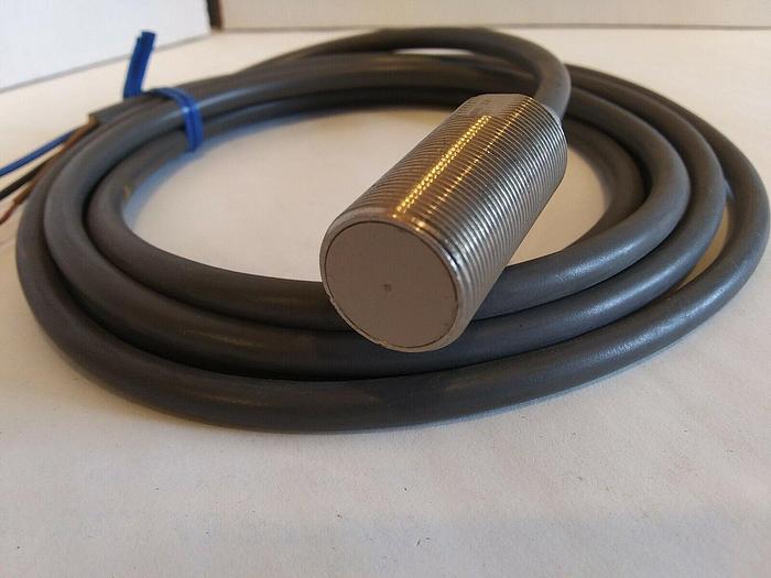 Omron E2E-X5E1 Proximity Switch