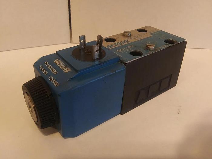 Used Vickers DG4V-3-22A-M-U-B6-60 Directional Control Valve Solenoid