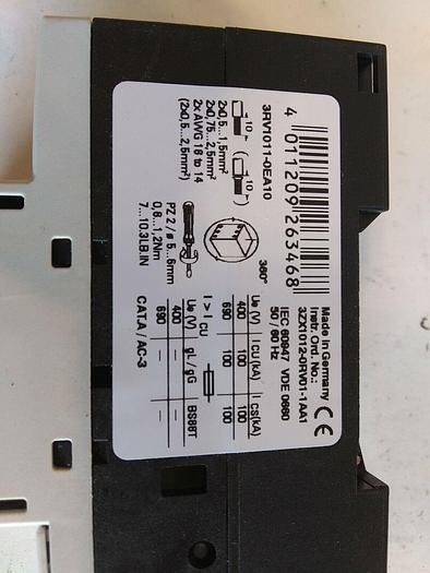 Siemens 3RV1011-0EA10 Circuit Breaker