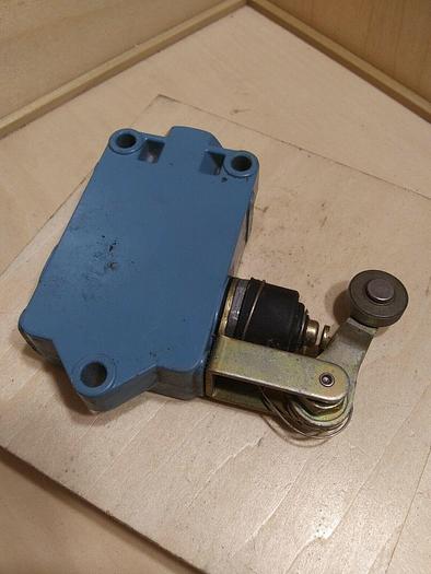 Used Micro Switch Snap Back Roller Limit Switch