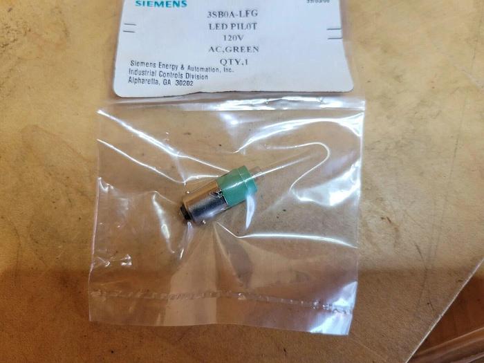 Siemens 3SB0A-LFG Green, LED Pilot 120V