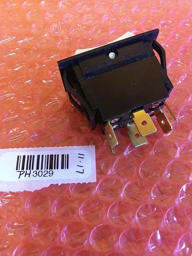 Carling 0603R Rocker Switch. *TIGM5B-6S-WH-NBL