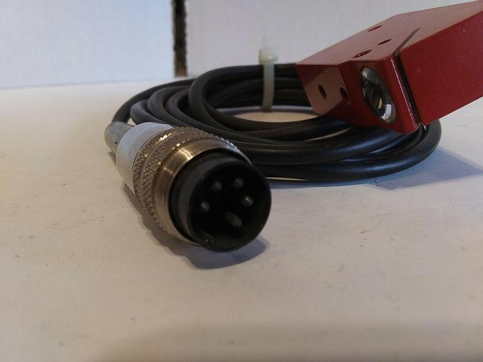Used Leuze Electronic RK18/4G Photoelectric Sensor (1 per lot)
