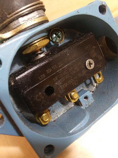 Used Micro Switch Snap Back Roller Limit Switch