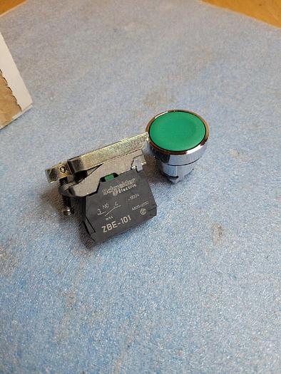 Schneider Electric XB4 BA31 Green