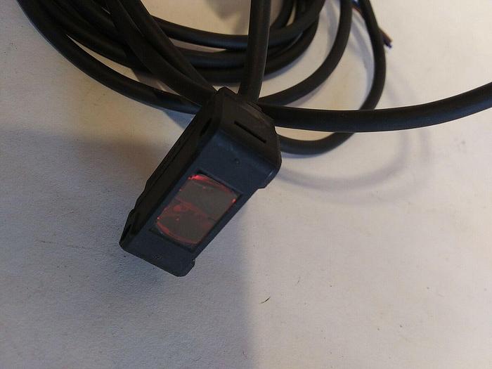 Used Keyence PZ-G42P Photoelectric Sensor