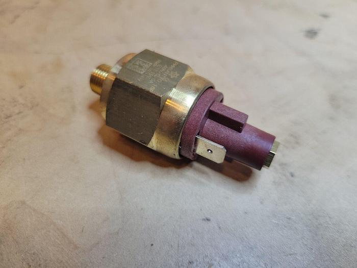 Camozzi PMM1ANTTO 18F, E1519E