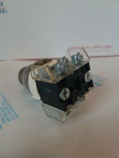 Used Allen Bradley 800T-J4404KC1 NO KEY