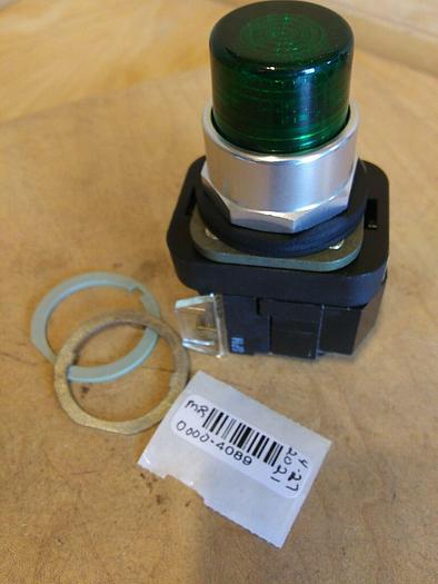 Allen Bradley 800T-PB46G Push Button. Illuminated. Green Lens