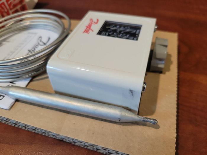 Used Danfoss Thermostat 060L111366