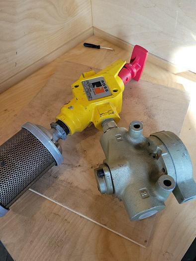 Used Ross EEZ-ON 271A86, 1523 C 4002