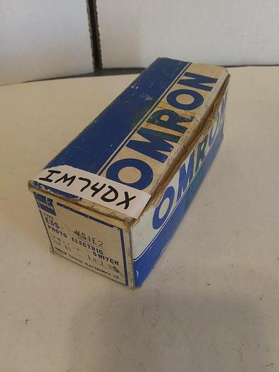 Used Omron E3S- VS1 E2 Photoelectric Switch