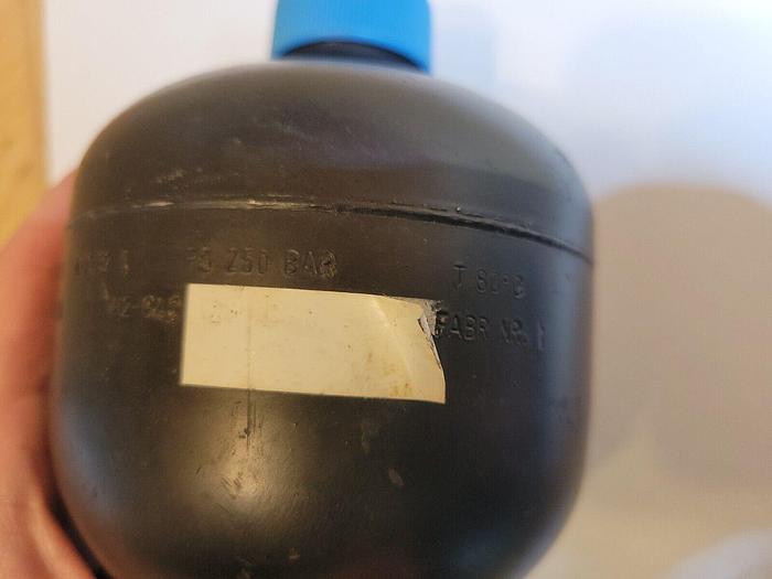 Used Integral Accumulator 032-1315-013-611, 250 bar