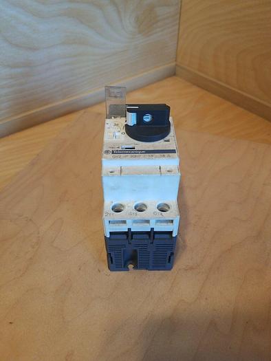 Used TELEMECANIQUE GV2-P20H7 13-18A w/ GV2GH7