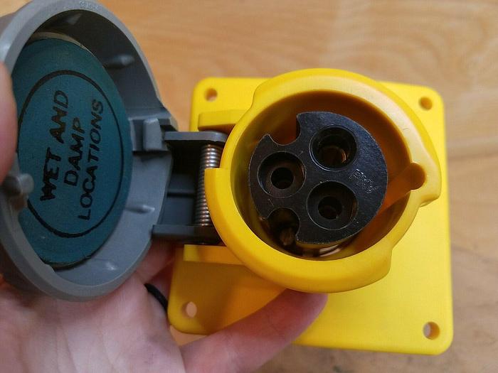 Used Hubbell 320R4W 20amp Pin and Sleeve Watertight Receptacle