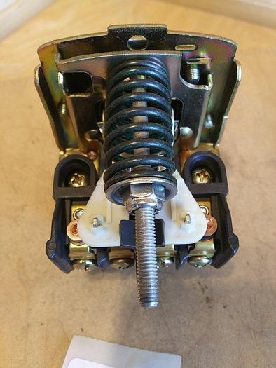 Square D 9013 FHG22J27 Pressure Switch 9013 FHG22