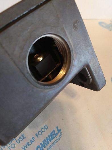 Euchner SNO4R12- 502 Limit Switch