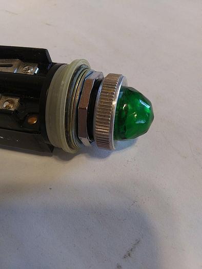 GE CR104C532 (2) Min Oiltight Indicator Light