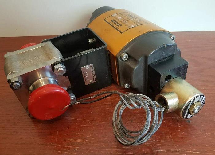 Worcester Controls Series 39 Double Acting Pneumatic Actuator w/ Sanitary Valve