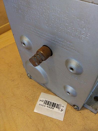 Used Honeywell M744S 1005 Modutrol Motor 90 Degree Stroke 30 Sec 120 Volt .21 Amp