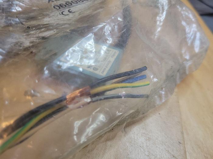 Telemecanique XCM A1105, Limit Switch 3389110660807