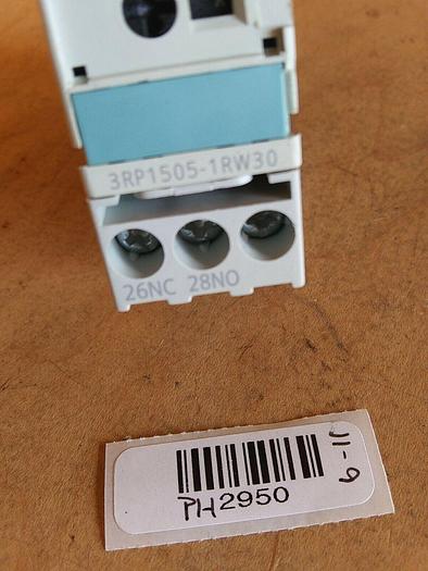 Siemens 3RP1505-1RW30 Electronic Time Relay