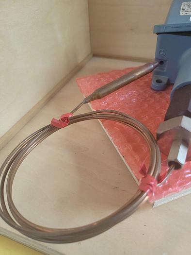 United Electric E100 Model 8BC 90071, 350-640° F