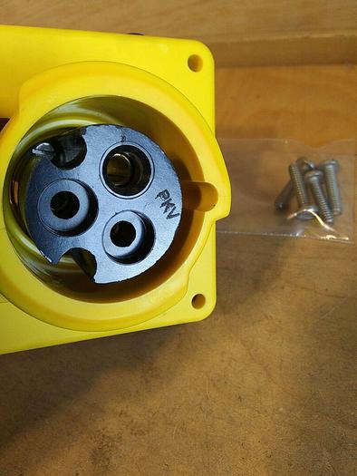 Hubbell 320R4W 20amp Pin and Sleeve Watertight Receptacle