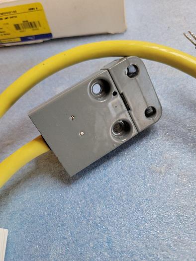 Square D 9007MS04S0100 Compact Enclosed Limit Switch 785901550563