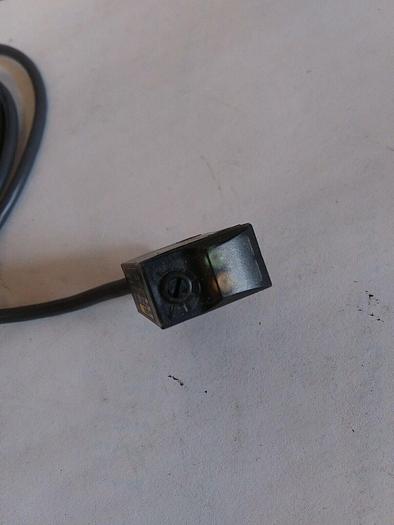 Used Omron E3V3-D62 Proximity Sensor