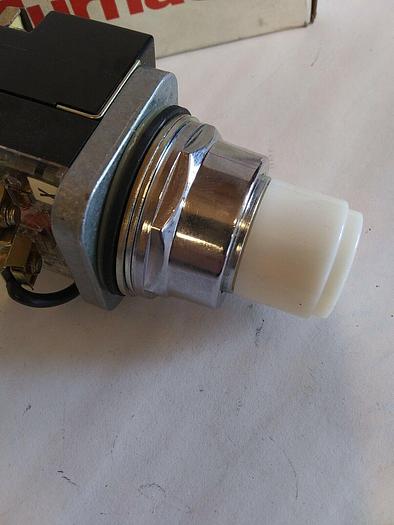 Furnas 52PA6GBA Push to Test Pilot Light Transformer Type