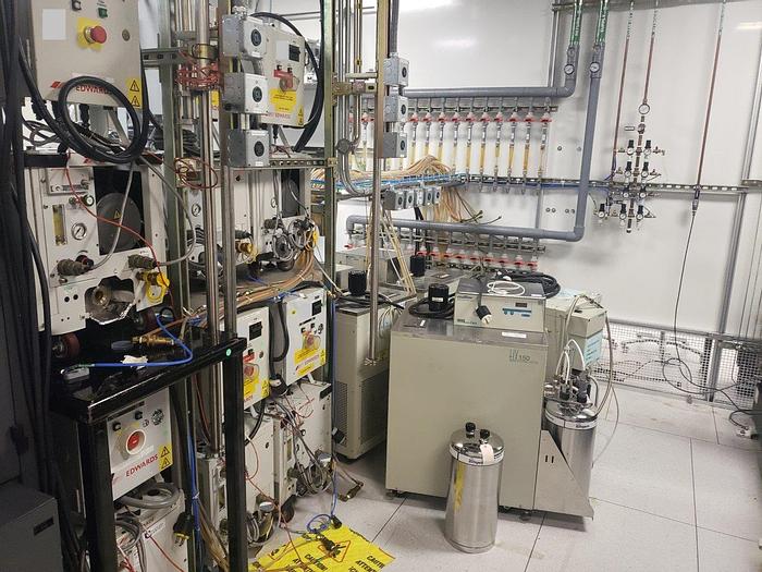 Used 1996 Applied Materials 5200 Centura Dry Etch Cluster Tool for