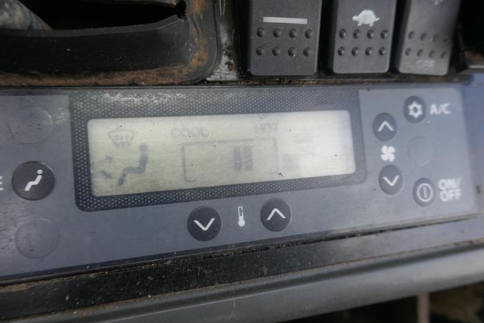 Used 2014 HITACHI ZX29U-3 CLR