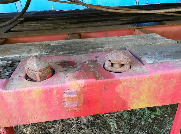 Usado 1985 Two axle trailer with twist locks for containers