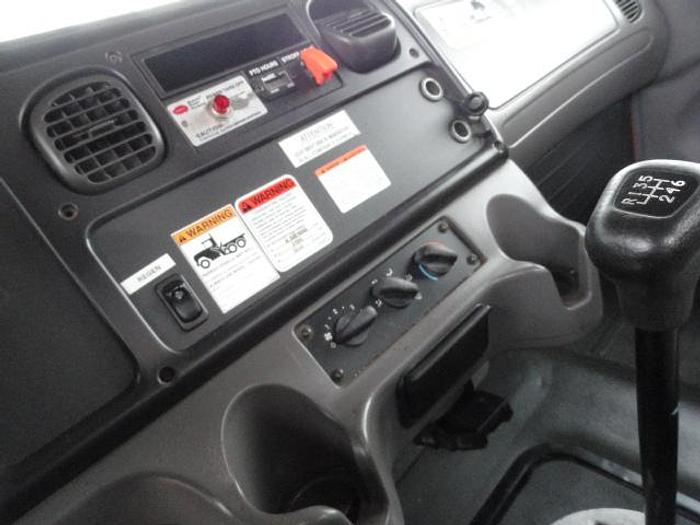Used 2011 FREIGHTLINER BUSINESS CLASS M2 106
