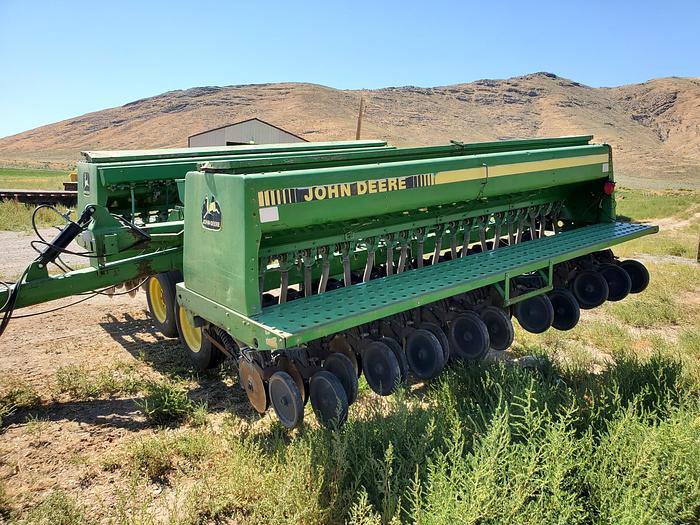 Used 25' John Deere 455 Grain Drill w/ Small Seed Box