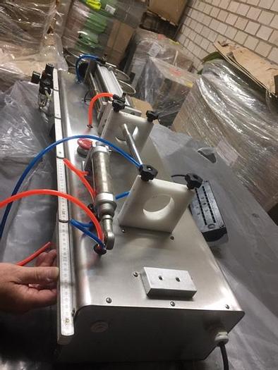 Neumaschine Pneumatischer Tisch - Kolbenfüller