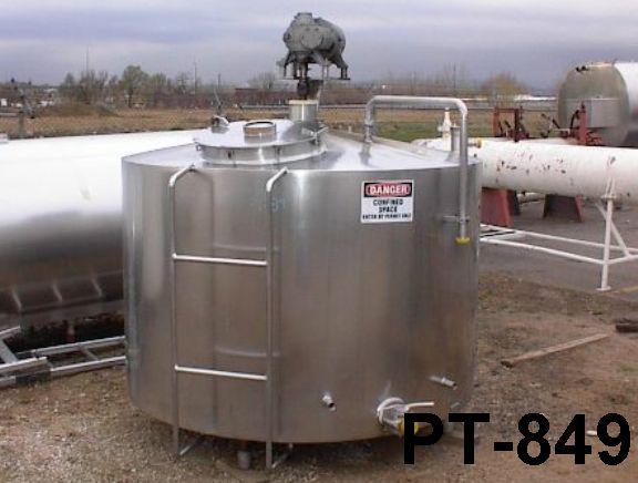 Usado 500 GALLON MIX TANK