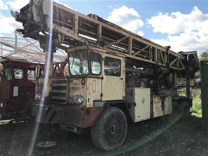 Used 1987 Ingersoll-Rand T4W Drill Rig